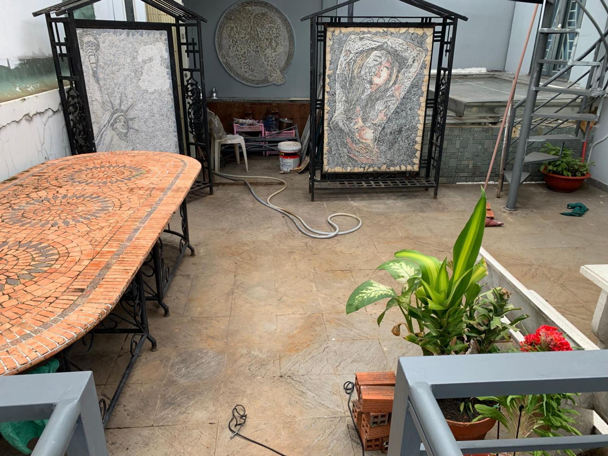 Royal With Front Small Yard Bed & Breakfast Ho Chi Minh City